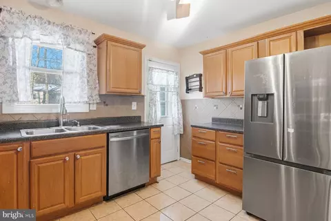 Kitchen - 7526 Lemon Tree Ct, Hanover, MD 21076 photo 1 of 3