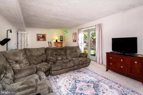 201 Mill Ct, Arnold, MD 21012 photo 23