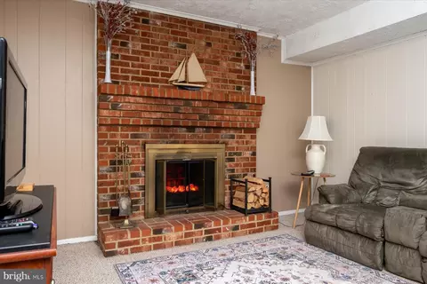 201 Mill Ct, Arnold, MD 21012 photo 4