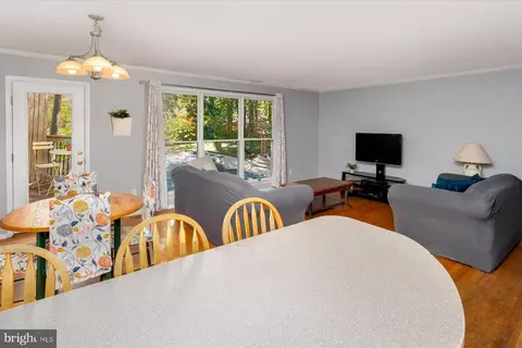 201 Mill Ct, Arnold, MD 21012 photo 9