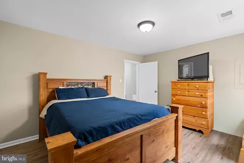 Bedroom - 1683 Hart Ct, Crofton, MD 21114 photo 2 of 3