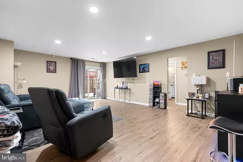 Entry Way - 1683 Hart Ct, Crofton, MD 21114 photo 3 of 4