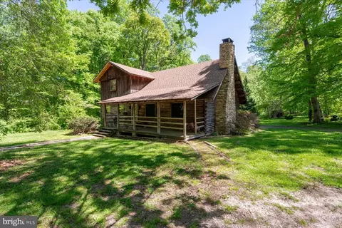5742 Brooks Woods Rd, Lothian, MD 20711