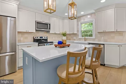 Kitchen - 296 Halsey Rd, Annapolis, MD 21401 photo 8 of 9