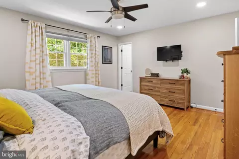 Bedroom - 296 Halsey Rd, Annapolis, MD 21401 photo 1 of 9