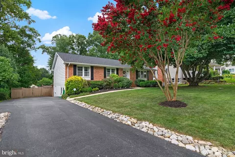 Exterior - 296 Halsey Rd, Annapolis, MD 21401 photo 2 of 11