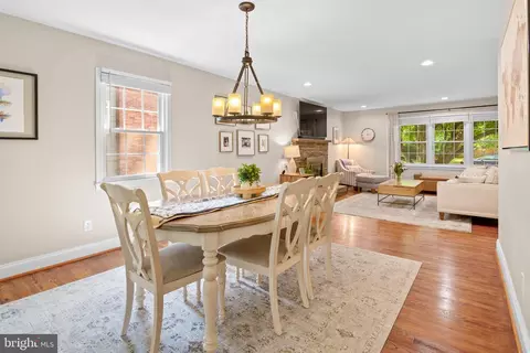 Dining - 296 Halsey Rd, Annapolis, MD 21401 photo 1 of 4