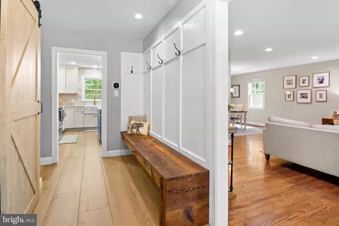 Entry Way - 296 Halsey Rd, Annapolis, MD 21401 photo 1 of 6