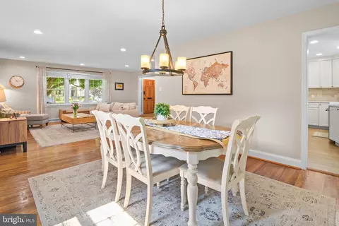 Dining - 296 Halsey Rd, Annapolis, MD 21401 photo 2 of 4