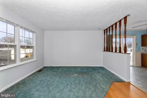 719 203rd St, Pasadena, MD 21122 photo 8