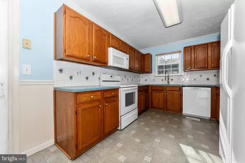 719 203rd St, Pasadena, MD 21122 photo 16