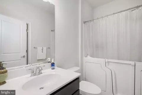 Entry Way - 3248 Watershed Blvd, Laurel, MD 20724 photo 3 of 4