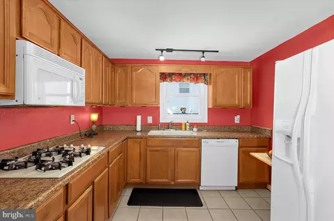 Kitchen - 317 Doris, Baltimore, MD 21225 photo 2 of 3