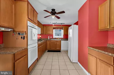 Kitchen - 317 Doris, Baltimore, MD 21225 photo 3 of 3