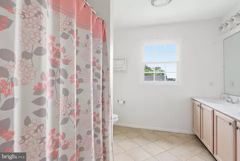 Bath - 3641 Branhum Rd, Edgewater, MD 21037 photo 1 of 5