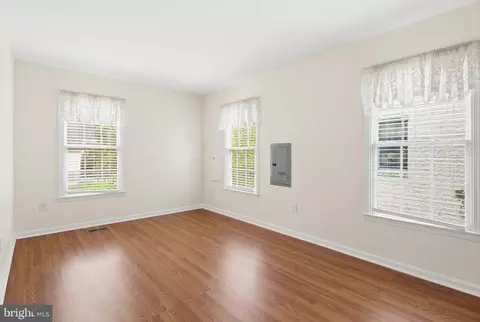 Living - 3641 Branhum Rd, Edgewater, MD 21037 photo 2 of 6