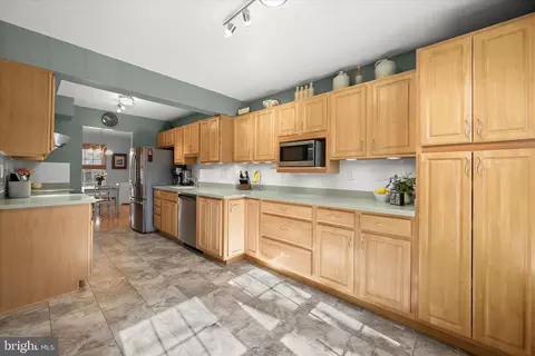 Kitchen - 1762 Lang Dr, Crofton, MD 21114 photo 1 of 6