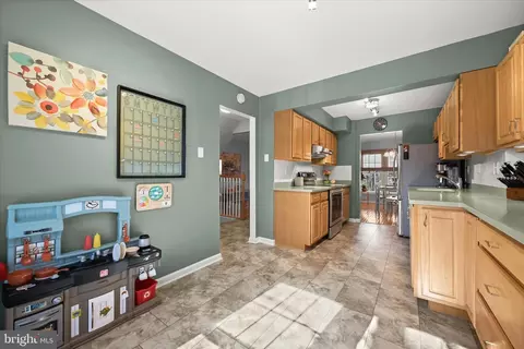Entry Way - 1762 Lang Dr, Crofton, MD 21114 photo 3 of 5