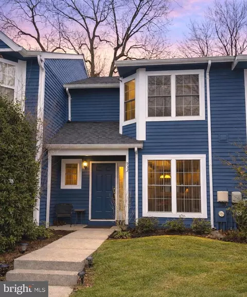 933 Breakwater Dr, Annapolis, MD 21403