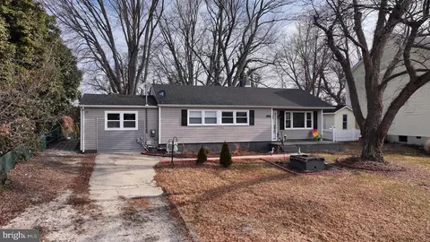 1110 Murray Dr, Edgewater, MD 21037