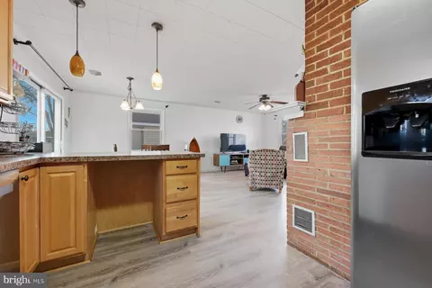 1110 Murray Dr, Edgewater, MD 21037 photo 9