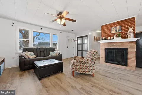 1110 Murray Dr, Edgewater, MD 21037 photo 8