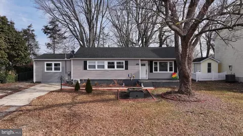 1110 Murray Dr, Edgewater, MD 21037 photo 3