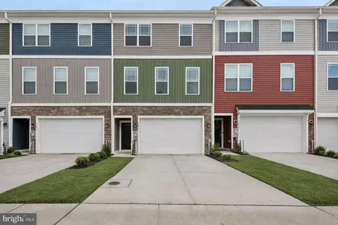7826 Wolf Run Ln, Severn, MD 21144