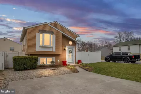 8076 Outing Ave, Pasadena, MD 21122
