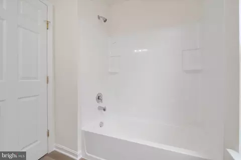 Entry Way - 1976 Camelia Ct, Odenton, MD 21113 photo 7 of 8