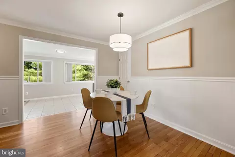 Dining - 3319 Mulberry St, Edgewater, MD 21037 photo 4 of 4