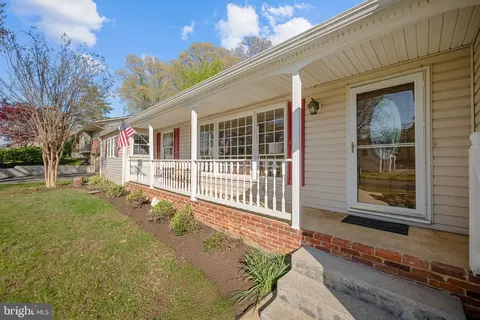 Exterior - 3319 Mulberry St, Edgewater, MD 21037 photo 4 of 17