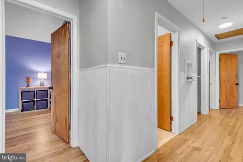 Entry Way - 903 Pine Trl, Arnold, MD 21012 photo 4 of 5