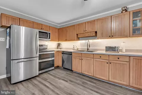 Kitchen - 903 Pine Trl, Arnold, MD 21012 photo 2 of 4