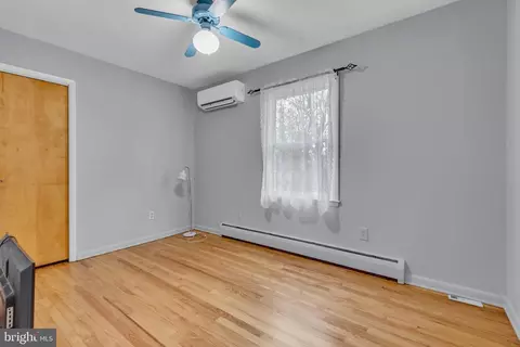 Bedroom - 903 Pine Trl, Arnold, MD 21012 photo 6 of 9