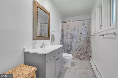 Bath - 903 Pine Trl, Arnold, MD 21012 photo 1 of 2