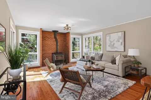 Living - 349 Epping Way, Annapolis, MD 21401 photo 6 of 9