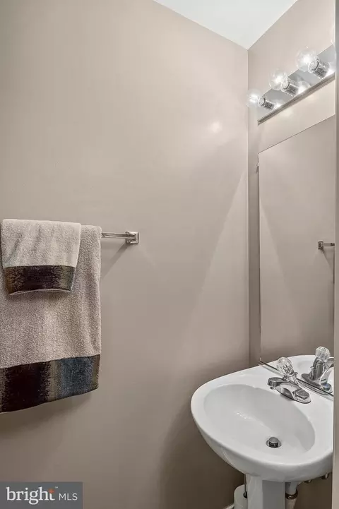 2720 Summers Ridge Dr, Odenton, MD 21113 photo 8