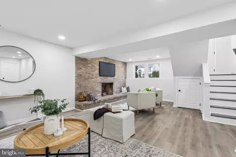 Living - 1041 Skyview Dr, Annapolis, MD 21409 photo 2 of 7