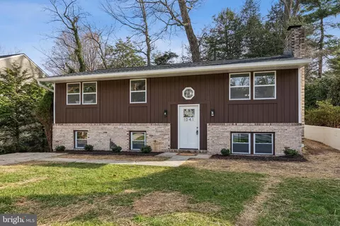 Exterior - 1041 Skyview Dr, Annapolis, MD 21409 photo 5 of 14