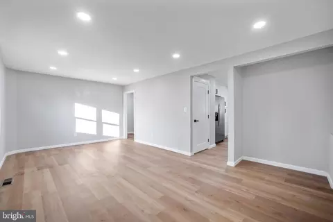 Entry Way - 497 Bruce Ave, Odenton, MD 21113 photo 3 of 9