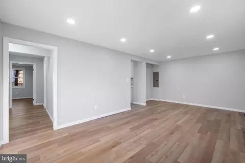 Entry Way - 497 Bruce Ave, Odenton, MD 21113 photo 5 of 9