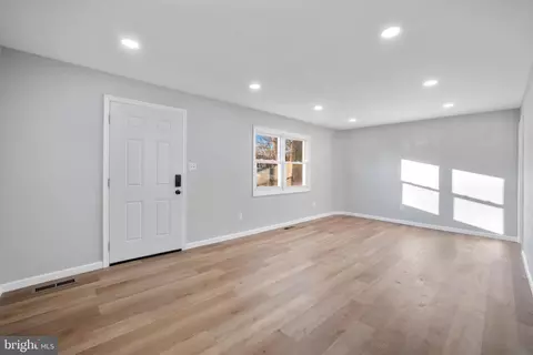 Living - 497 Bruce Ave, Odenton, MD 21113 photo 2 of 5