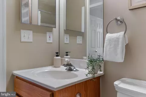 Bath - 1215 Markham Ln, Pasadena, MD 21122 photo 3 of 3