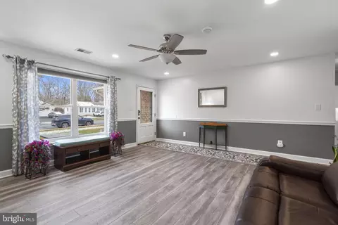 Entry Way - 8149 Silo Rd, Severn, MD 21144 photo 3 of 7