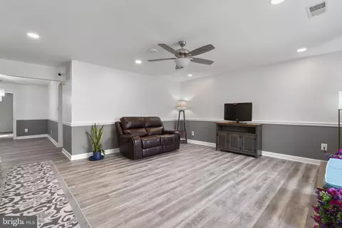 Entry Way - 8149 Silo Rd, Severn, MD 21144 photo 1 of 7