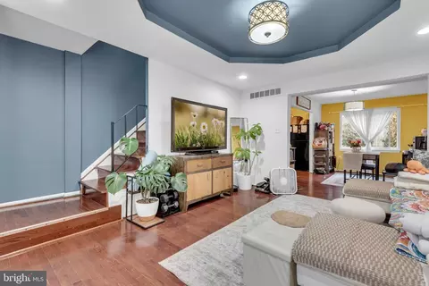 8221 Parham Ct, Severn, MD 21144