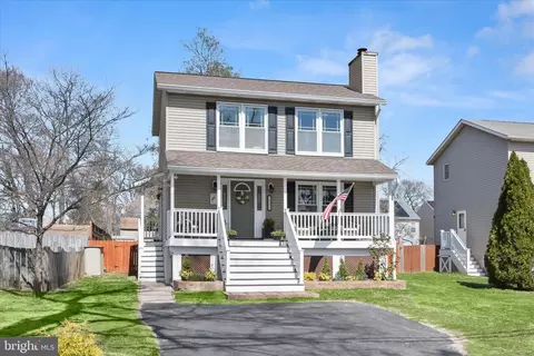 604 231st St, Pasadena, MD 21122