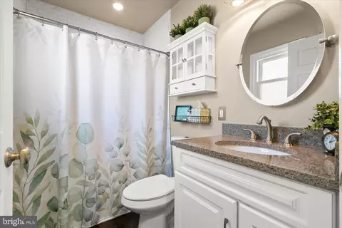 Bath - 604 231st St, Pasadena, MD 21122 photo 3 of 3
