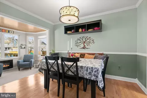 Dining - 604 231st St, Pasadena, MD 21122 photo 1 of 2